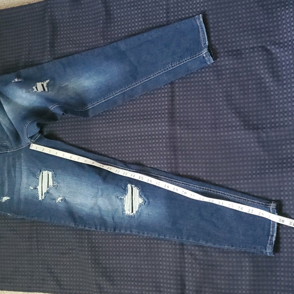 No Boundaries, high rise, jeans, size 3 - Picture 10 of 11